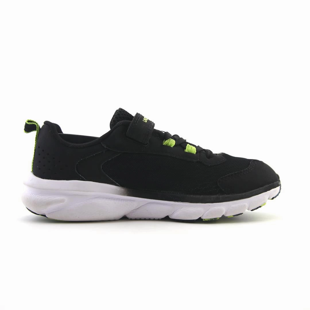 UNDER ARMOUR ASSERT 9 Under Armour sport shoe shots