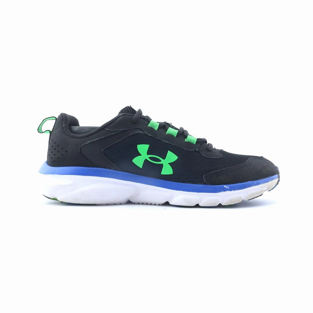 UNDER ARMOUR ASSERT 9 Under Armour sport shoe shots