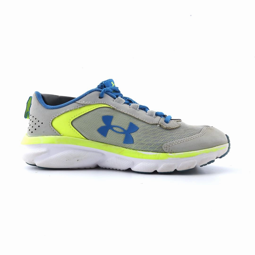 UNDER ARMOUR  ASSERT 9 Under Armour trainer close-ups
