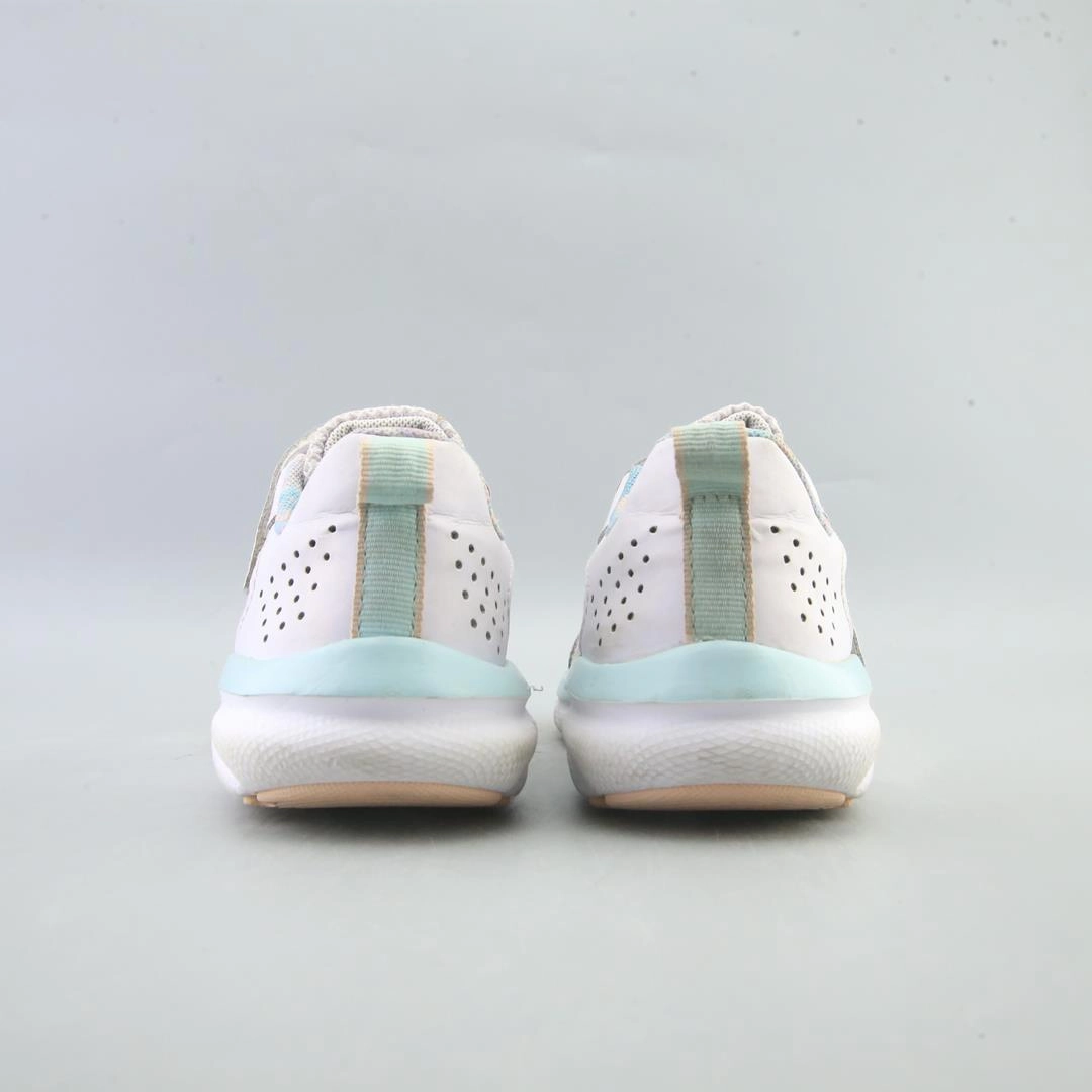 UNDER ARMOUR  ASSERT 9 Under Armour trainer close-ups
