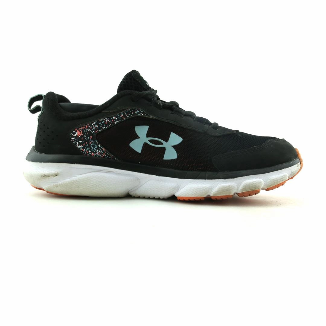UNDER ARMOUR ASSERT 9 Under Armour trainer close-ups