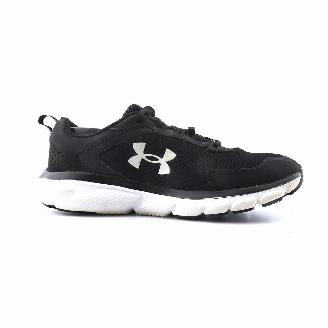 UNDER ARMOUR ASSERT 9 Under Armour trainer close-ups