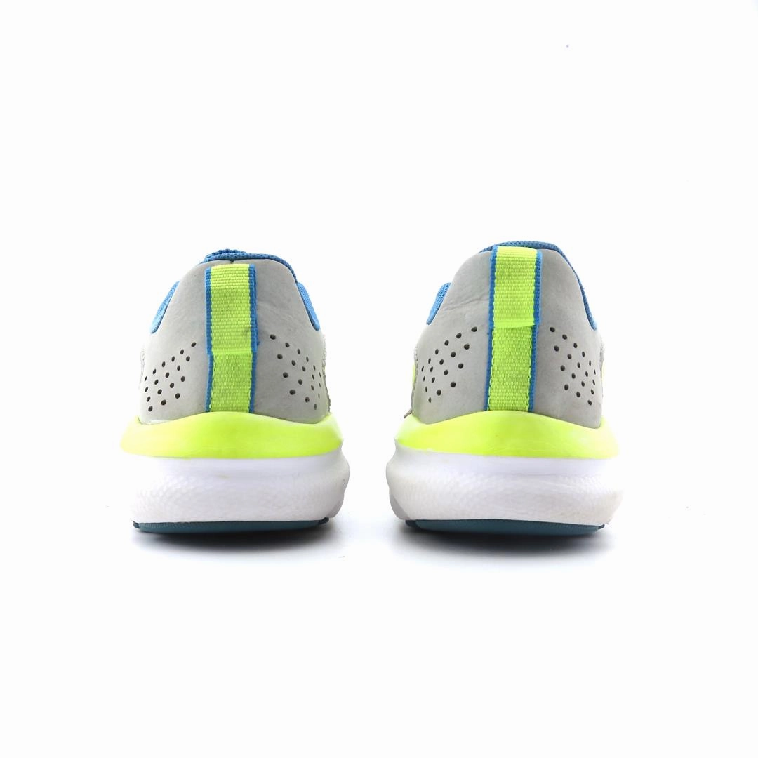 UNDER ARMOUR  ASSERT 9 Under Armour trainer close-ups