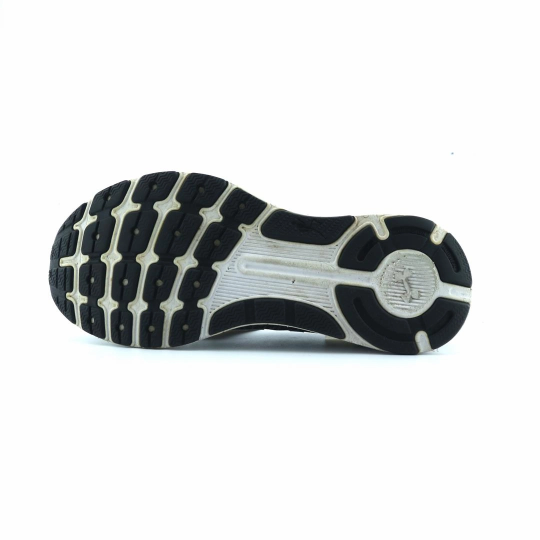 UNDER ARMOUR BANDIT 3 Under Armour sport shoe shots