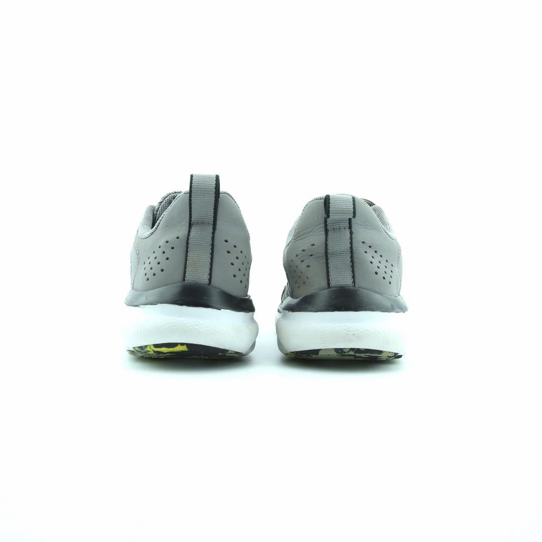 UNDER ARMOUR BGS ASSERT 9 Under Armour sport shoe shots