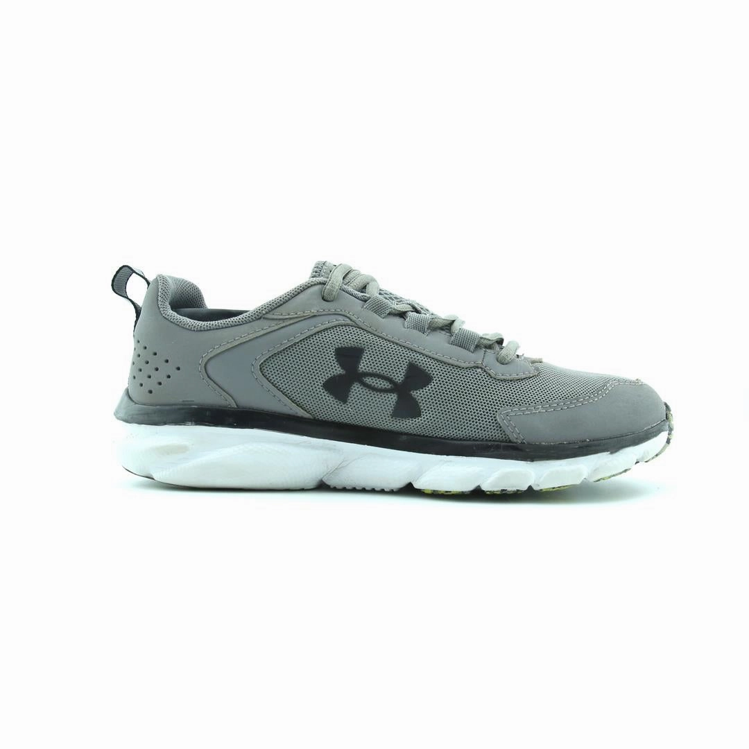 UNDER ARMOUR BGS ASSERT 9 Under Armour sport shoe shots