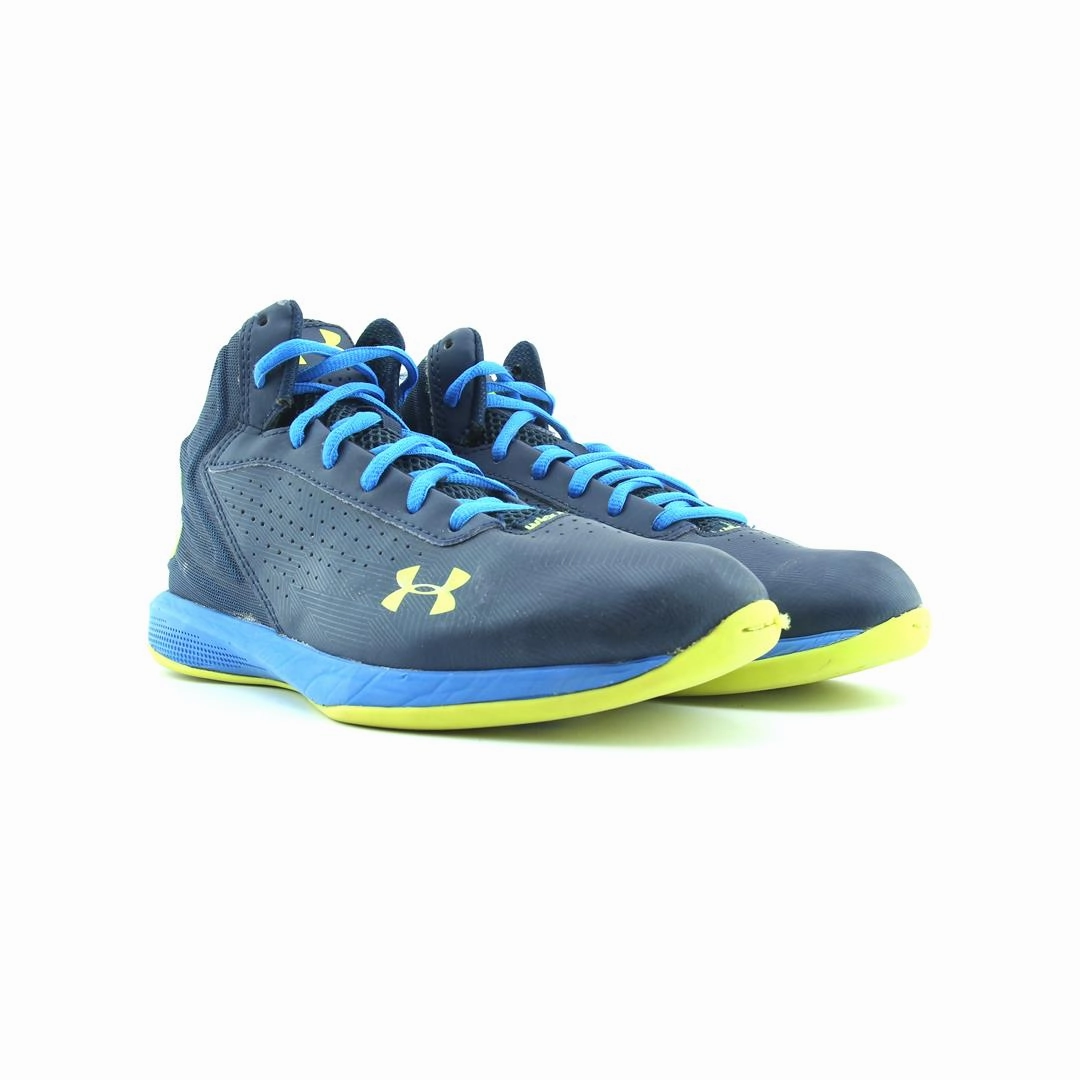 UNDER ARMOUR BGS TORCH Under Armour sport shoe shots