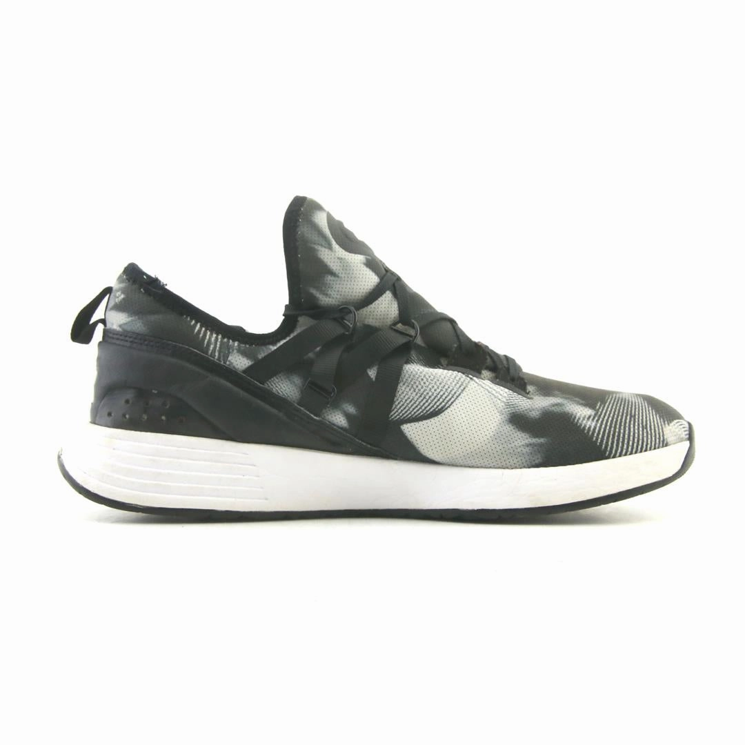 UNDER ARMOUR  BREATHE TRAINER Under Armour trainer close-ups