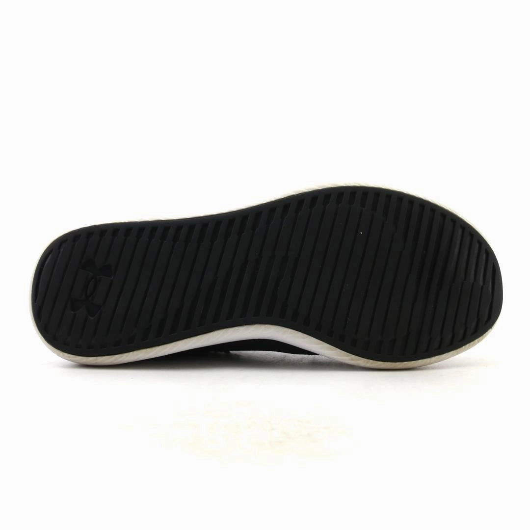 UNDER ARMOUR CHARGED 24-7 LOW Under Armour trainer close-ups