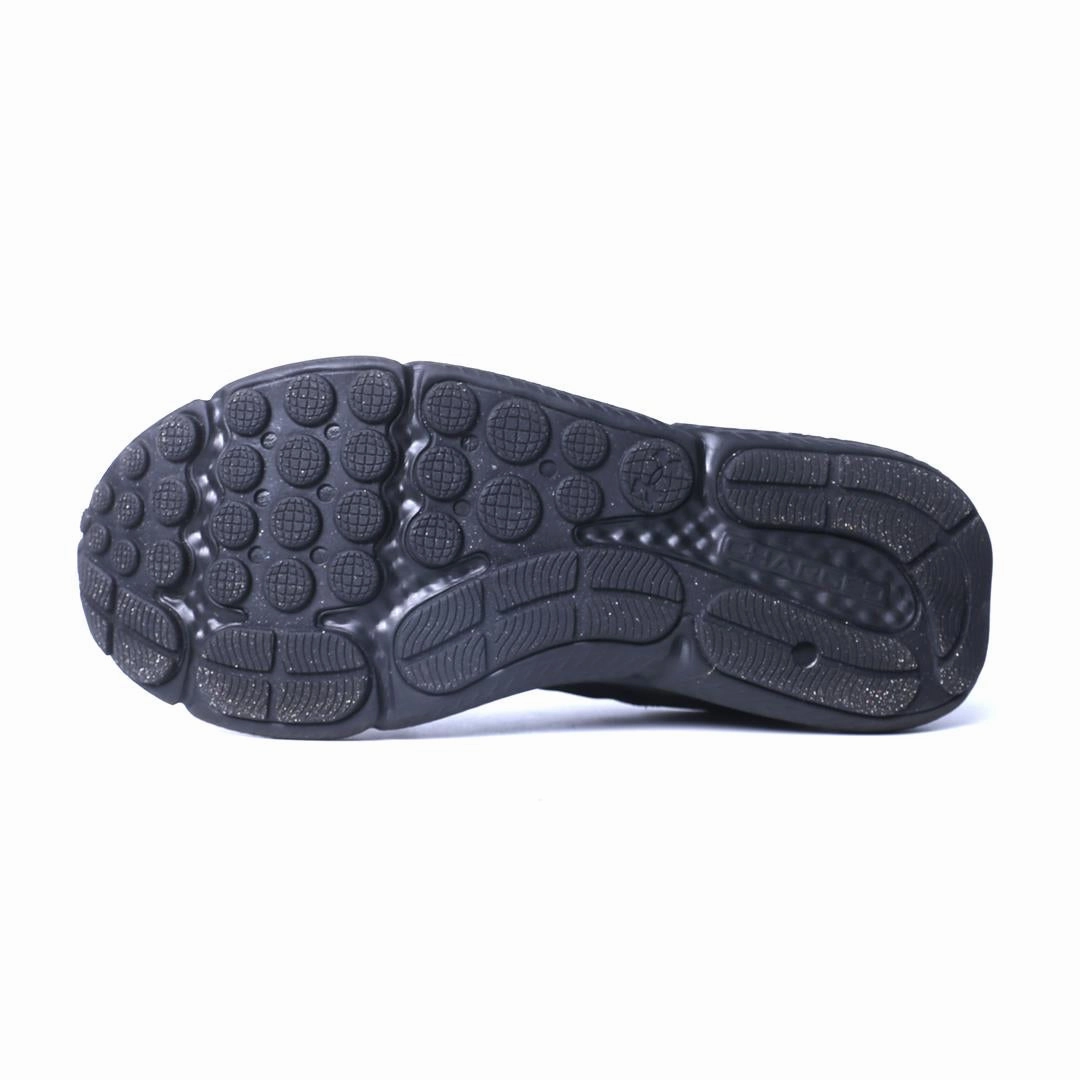 UNDER ARMOUR CHARGED ASSERT 10 Under Armour sport shoe shots