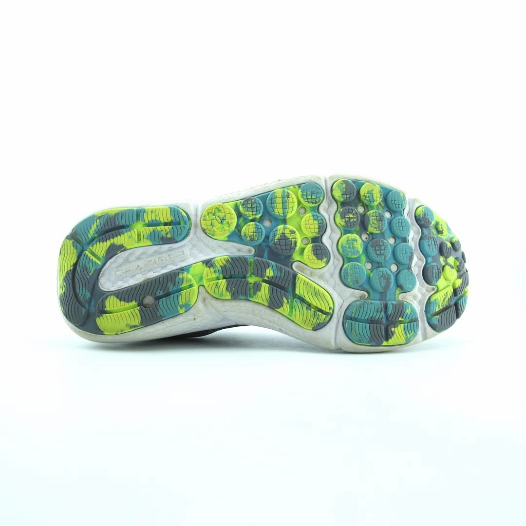 UNDER ARMOUR CHARGED ASSERT 10 Under Armour sport shoe shots