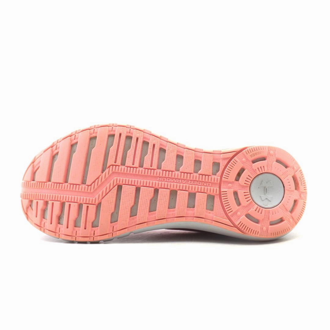 UNDER ARMOUR  CHARGED ASSERT 10 Under Armour trainer close-ups