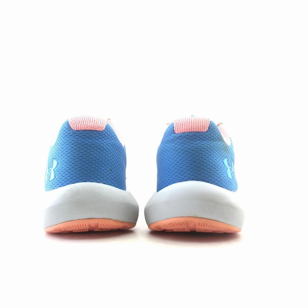 UNDER ARMOUR  CHARGED ASSERT 10 Under Armour trainer close-ups
