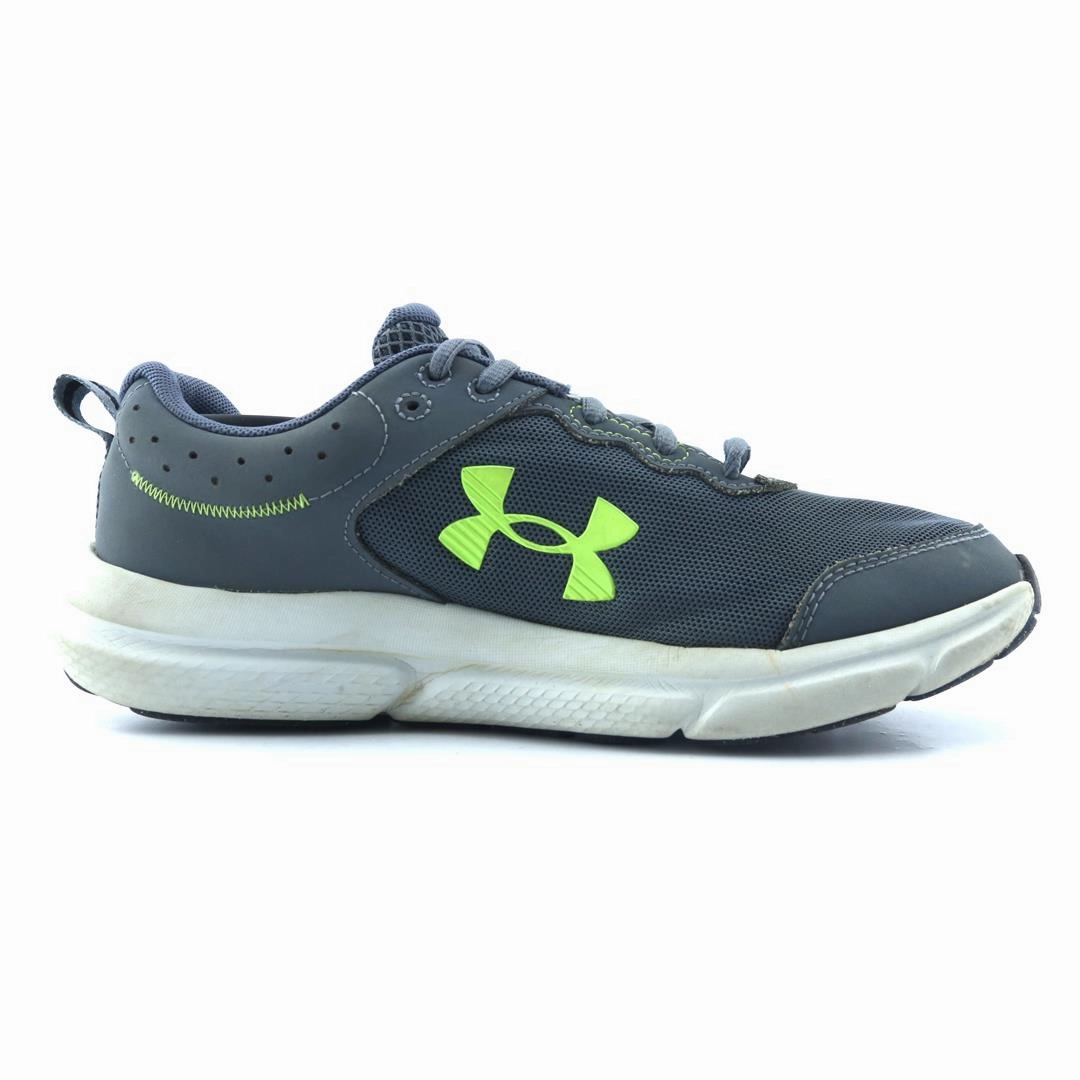 UNDER ARMOUR CHARGED ASSERT 10 Under Armour trainer close-ups