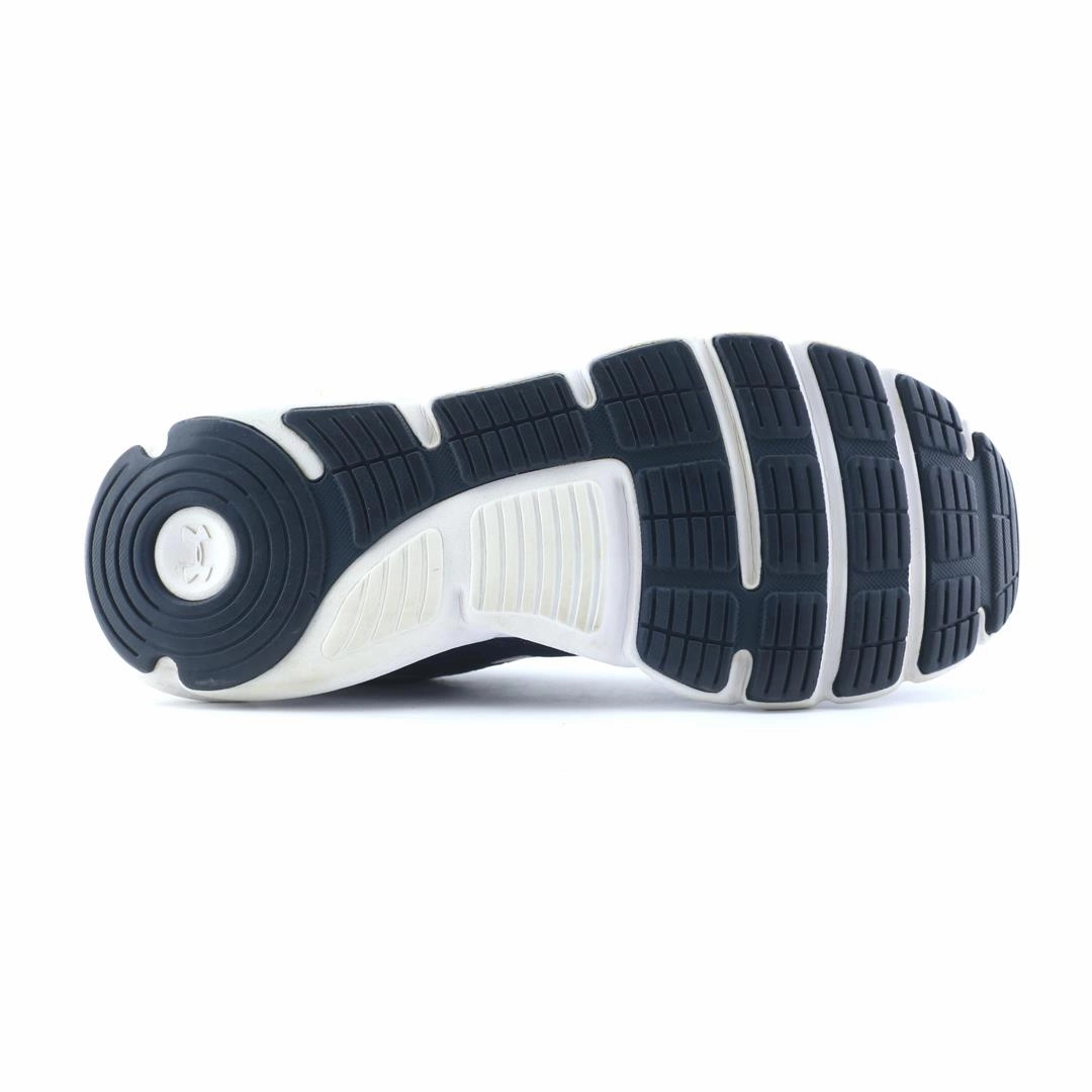 UNDER ARMOUR CHARGED ASSERT 8 Under Armour performance footwear
