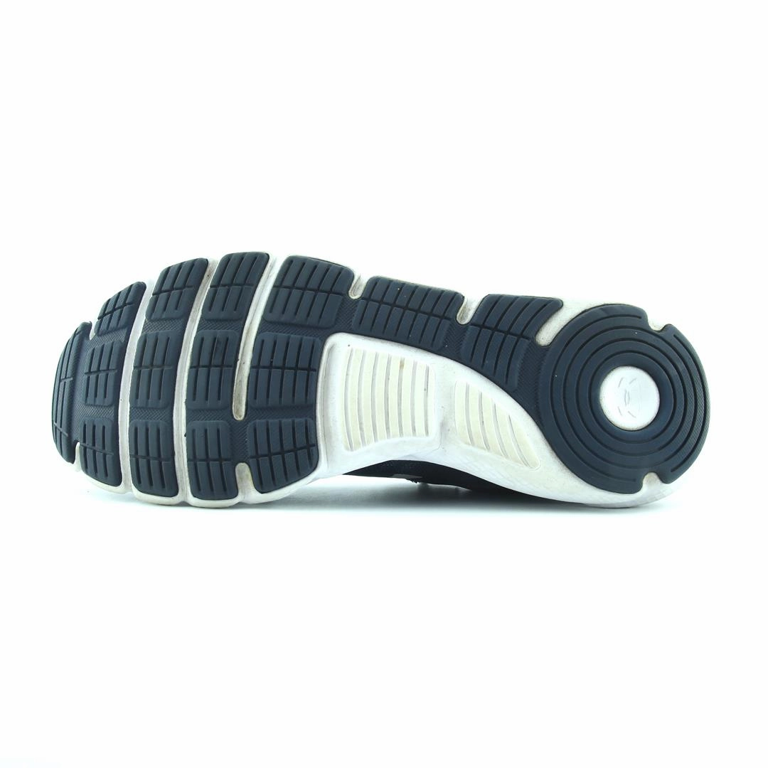 UNDER ARMOUR CHARGED ASSERT 8 Under Armour sport shoe shots