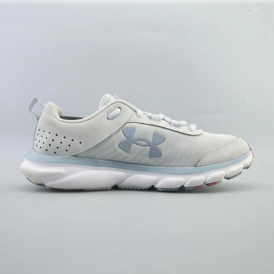 UNDER ARMOUR CHARGED ASSERT 8 Under Armour trainer close-ups