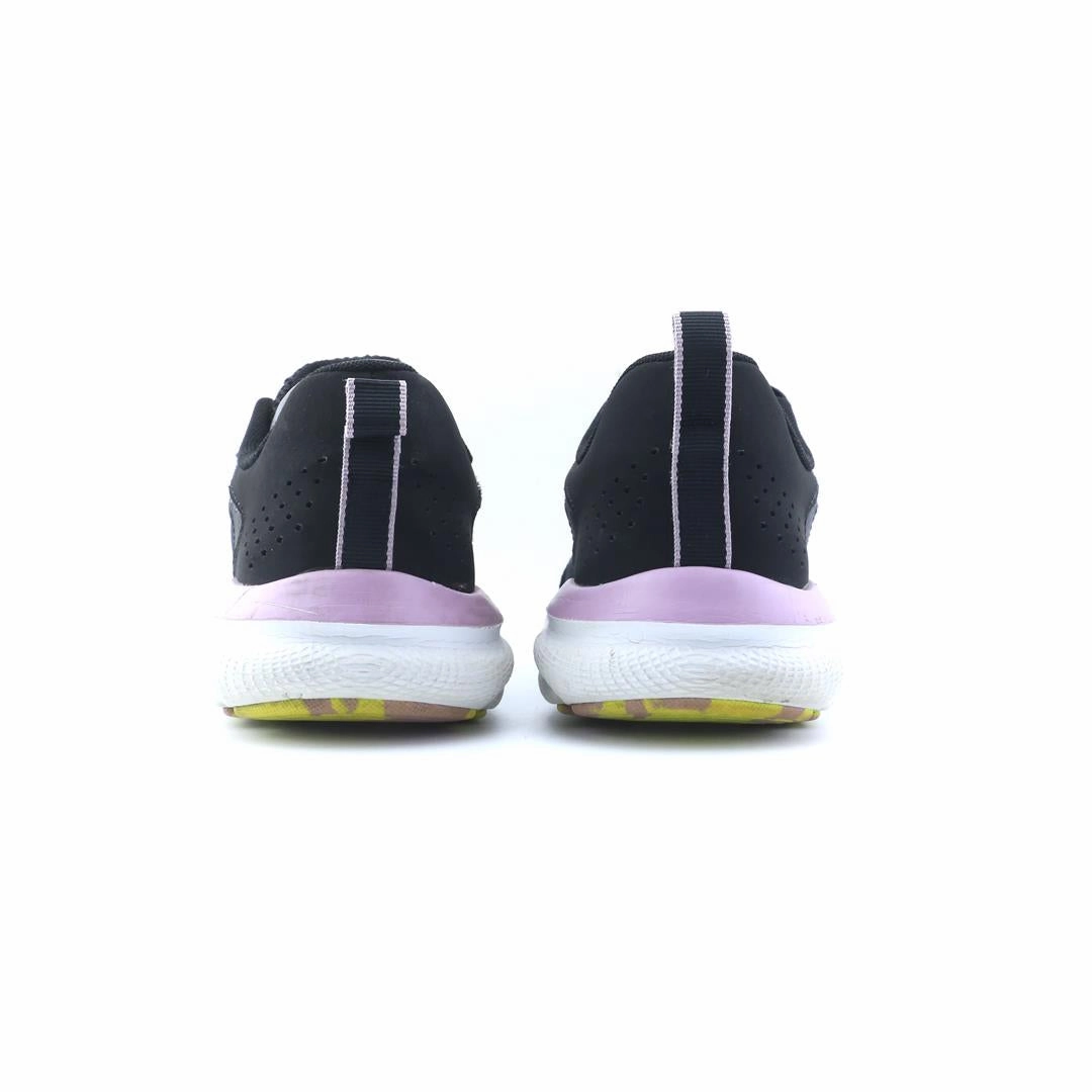 UNDER ARMOUR CHARGED ASSERT 9 Under Armour sport shoe shots