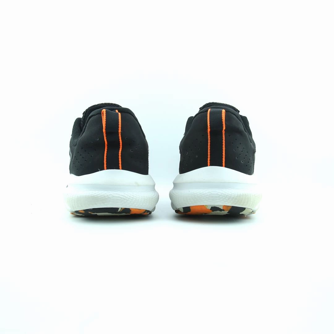 UNDER ARMOUR CHARGED ASSERT 9 Under Armour sport shoe shots