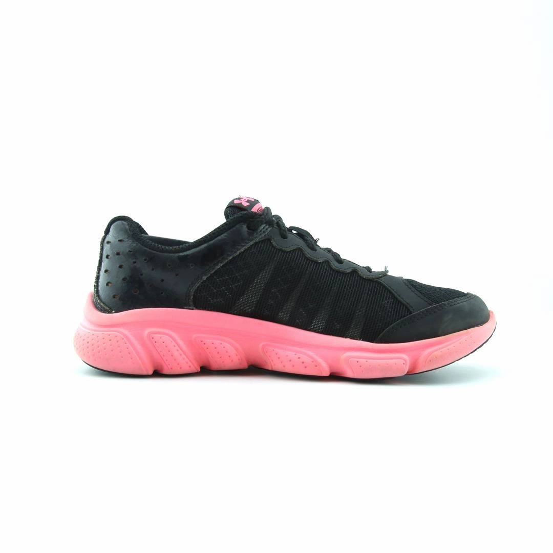 UNDER ARMOUR CHARGED ASSERT 9 Under Armour sport shoe shots