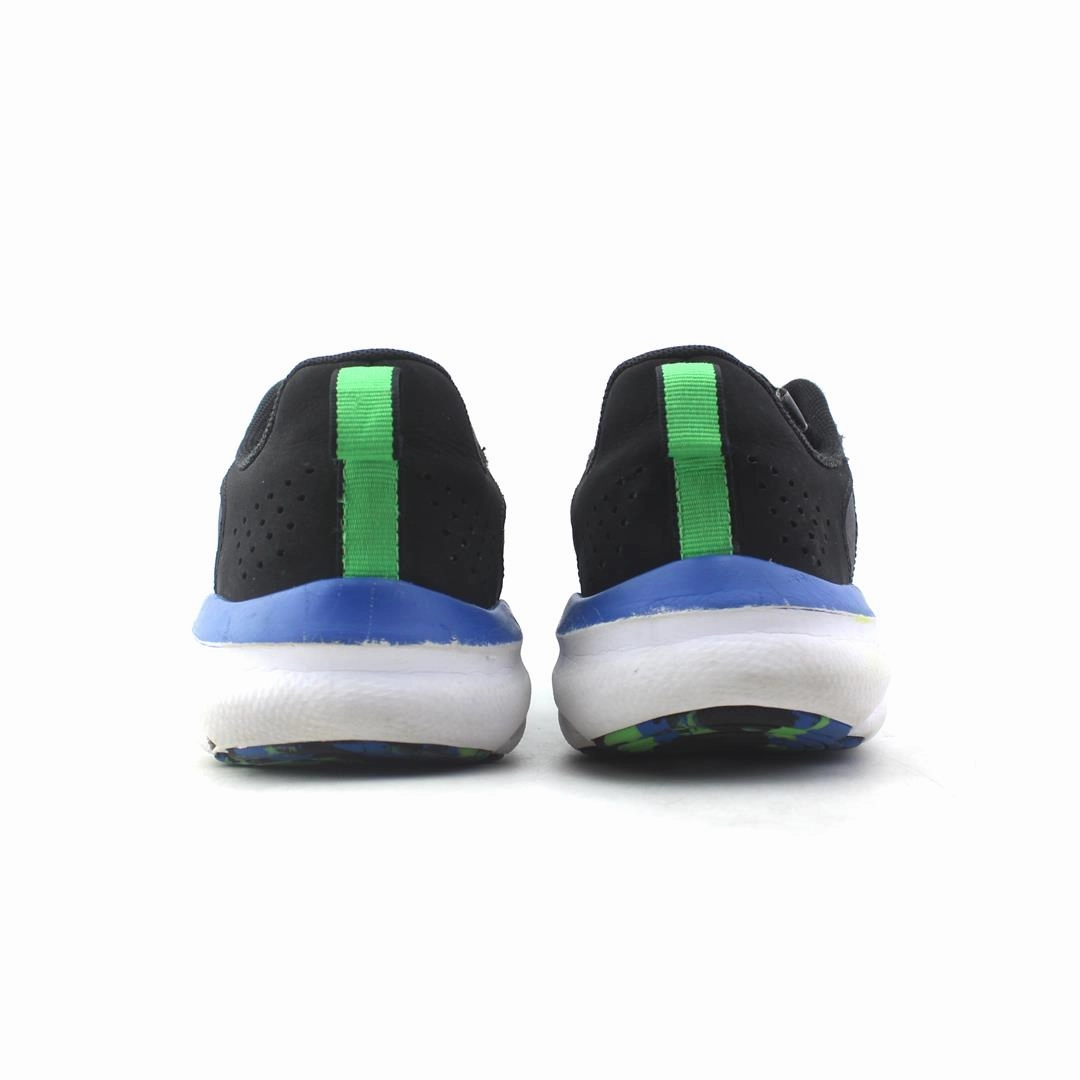 UNDER ARMOUR CHARGED ASSERT 9 Under Armour trainer close-ups