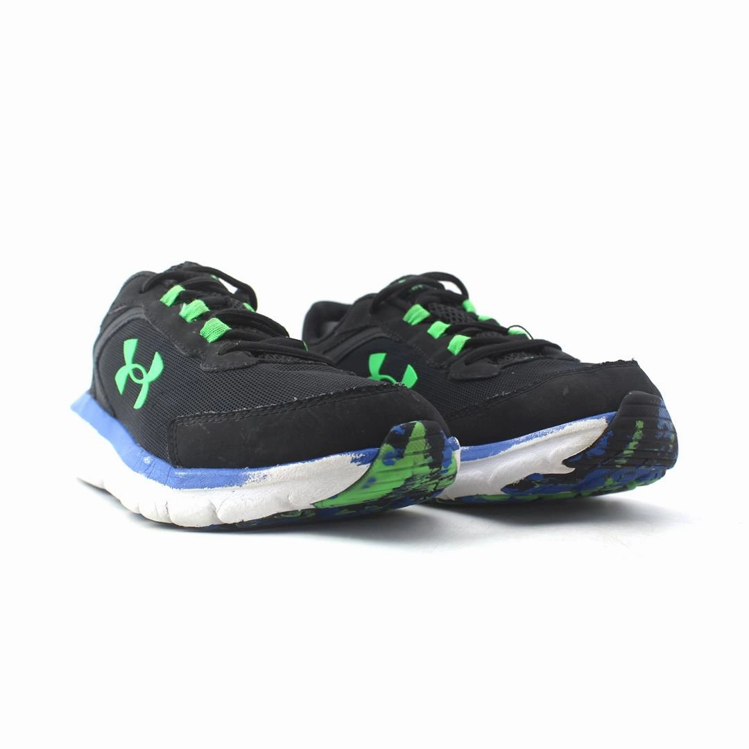 UNDER ARMOUR CHARGED ASSERT 9 Under Armour trainer close-ups