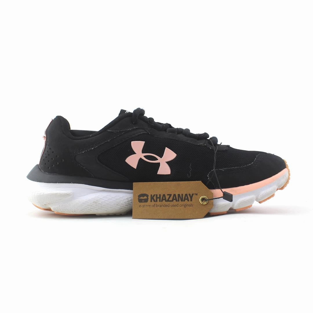 UNDER ARMOUR CHARGED ASSERT 9 Under Armour trainer close-ups