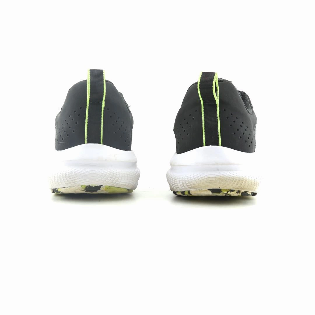UNDER ARMOUR CHARGED ASSERT 9 Under Armour trainer close-ups