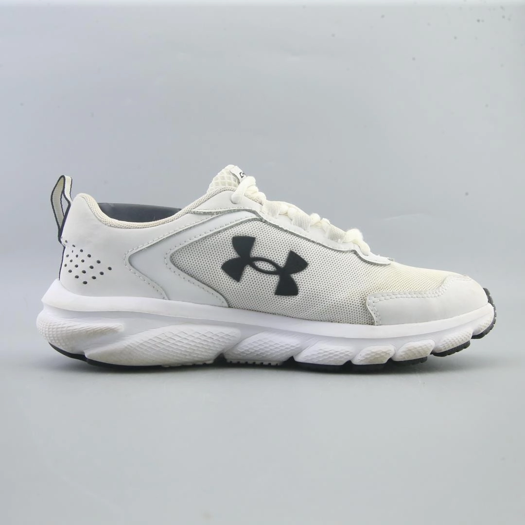 UNDER ARMOUR CHARGED ASSERT 9 Under Armour trainer close-ups