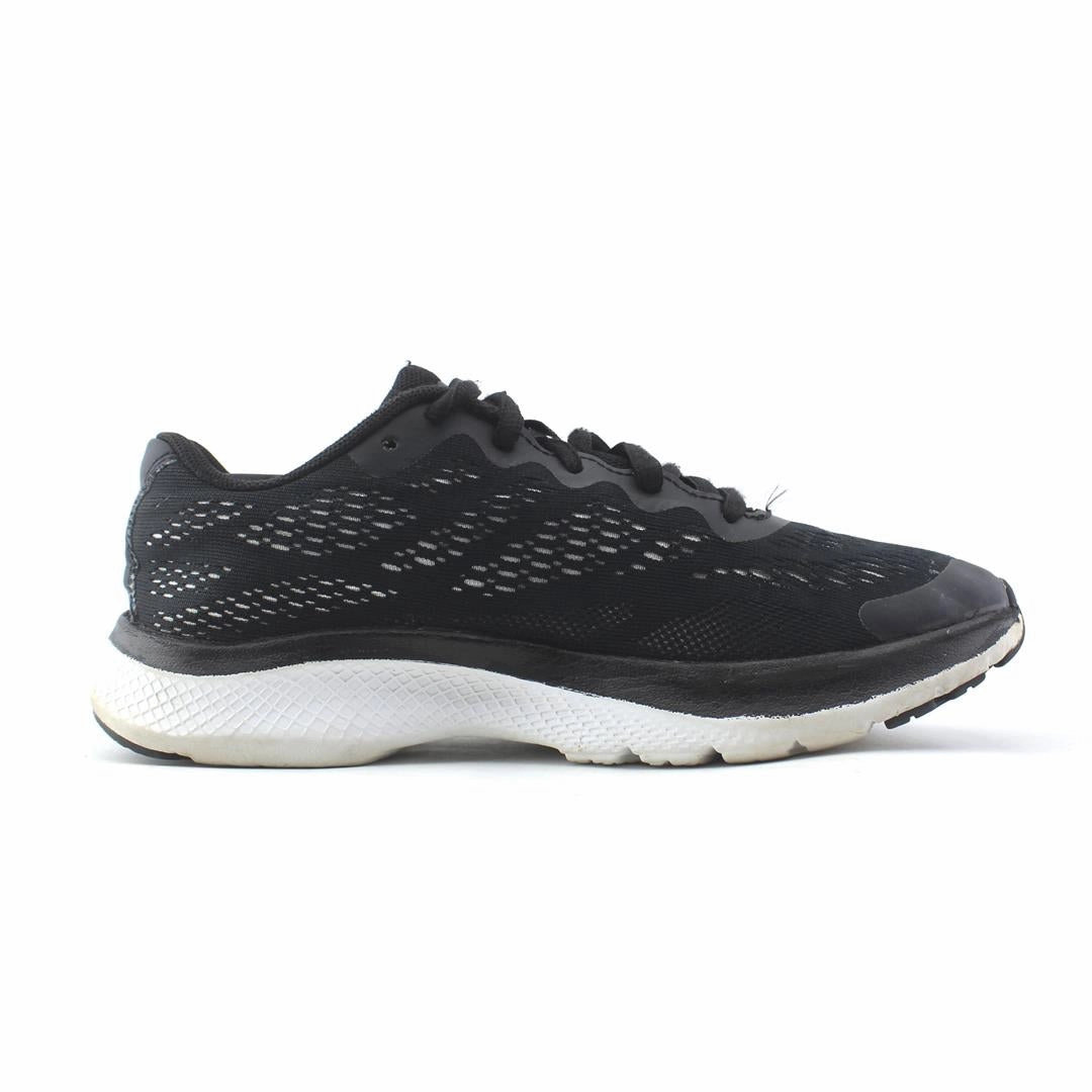 UNDER ARMOUR  CHARGED BANDIT 6 Under Armour trainer close-ups
