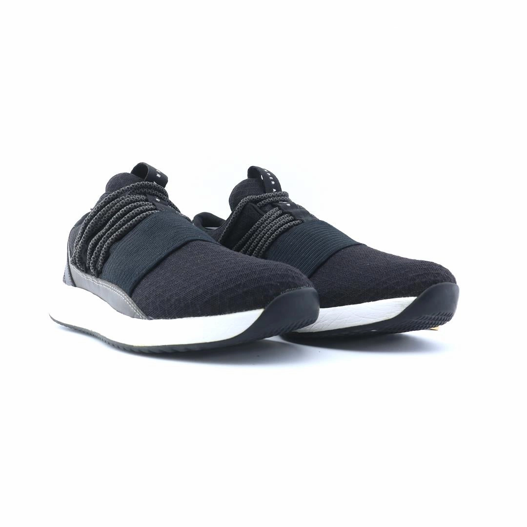 UNDER ARMOUR CHARGED BREATHE ALL BLACK Under Armour sport shoe shots