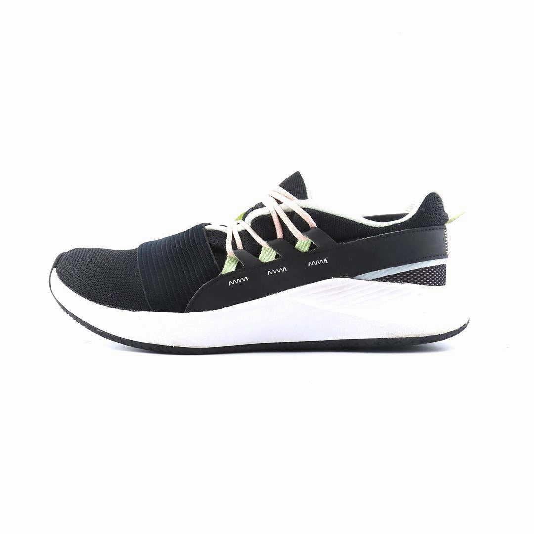 UNDER ARMOUR  CHARGED BREATHE LACE Under Armour supportive training shoes