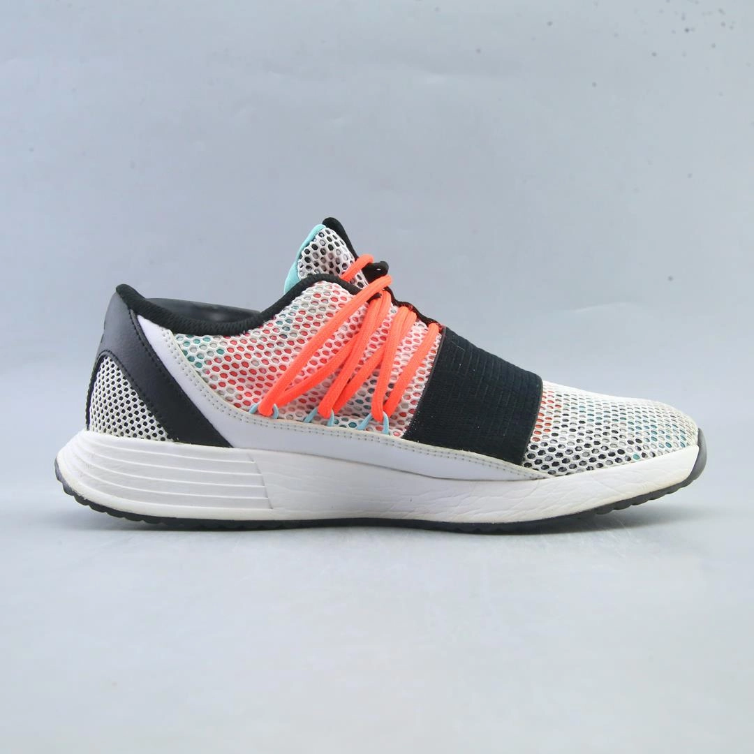 UNDER ARMOUR CHARGED BREATHE LACE Under Armour trainer close-ups