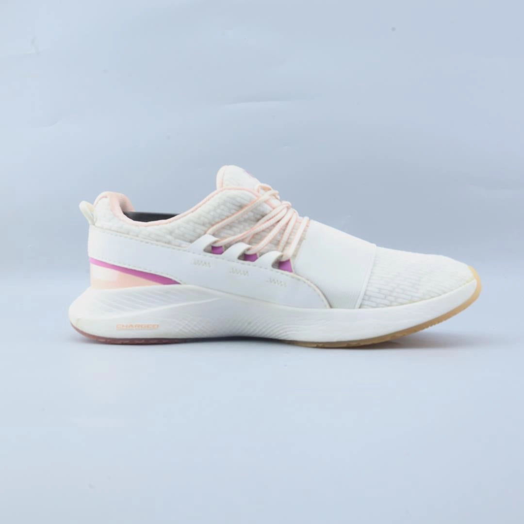 UNDER ARMOUR CHARGED BREATHE Under Armour sport shoe shots