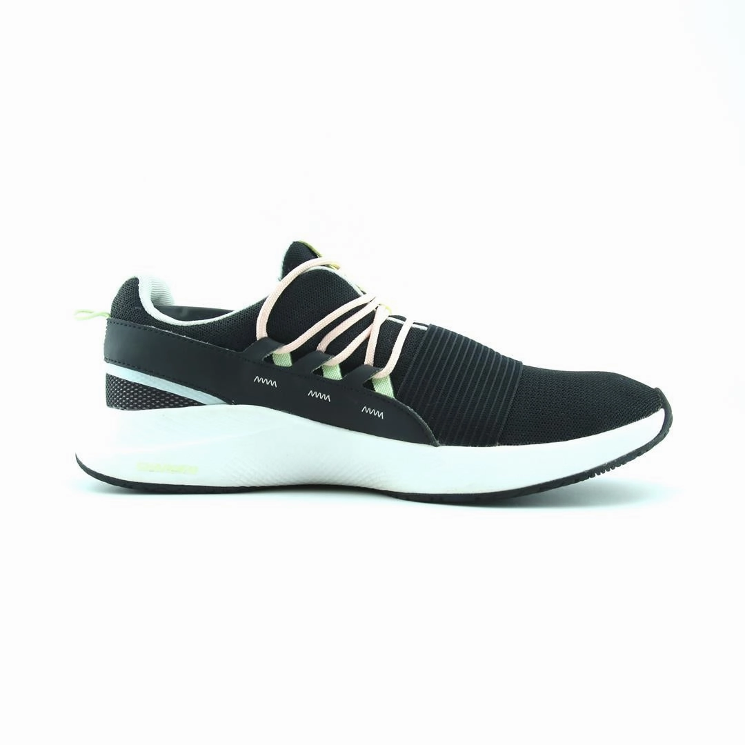 UNDER ARMOUR CHARGED BREATHE Under Armour sport shoe shots