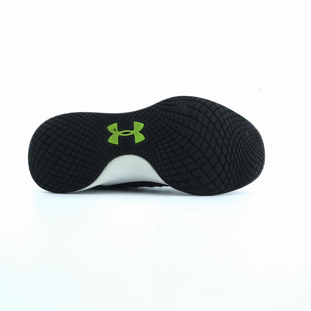UNDER ARMOUR CHARGED BREATHE Under Armour sport shoe shots
