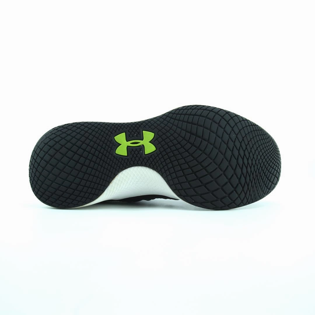 UNDER ARMOUR CHARGED BREATHE Under Armour sport shoe shots