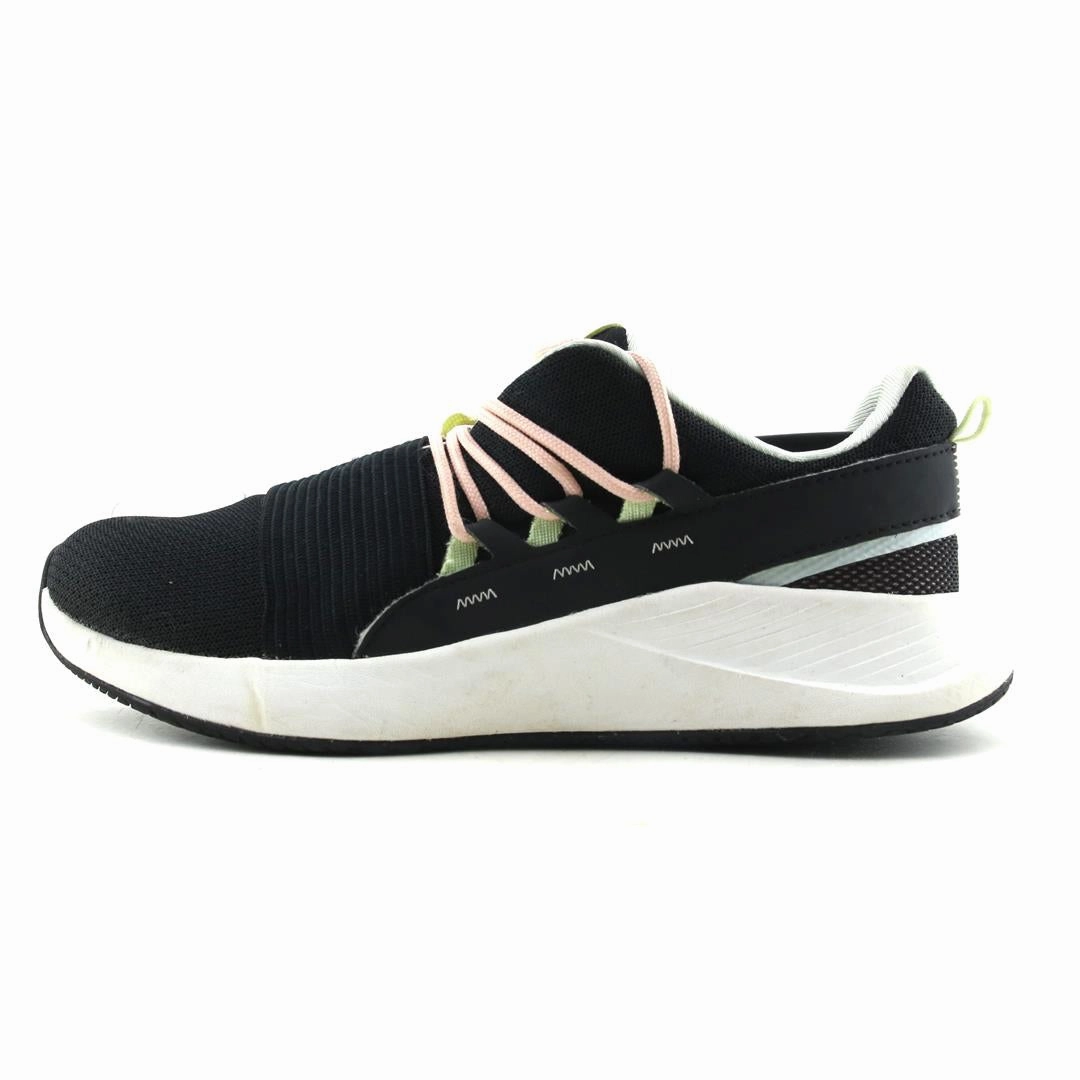 UNDER ARMOUR CHARGED BREATHE Under Armour supportive training shoes