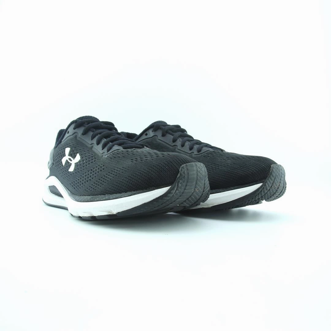 UNDER ARMOUR CHARGED CARBON Under Armour sport shoe shots