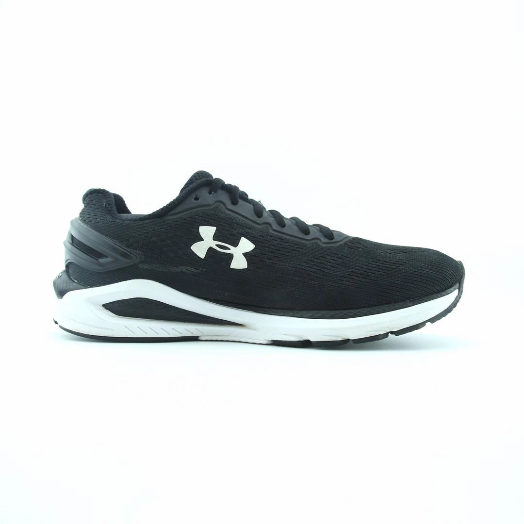 UNDER ARMOUR CHARGED CARBON Under Armour sport shoe shots