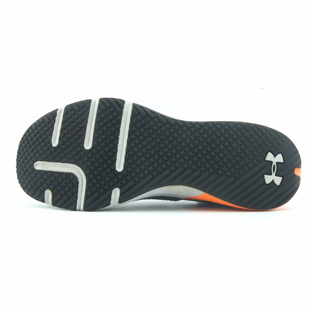 UNDER ARMOUR CHARGED ENGAGED Under Armour performance footwear
