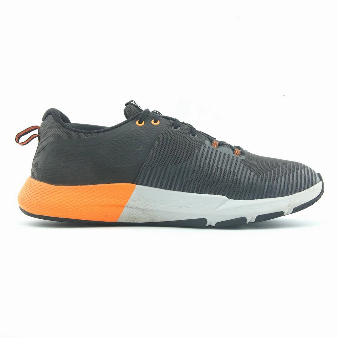 UNDER ARMOUR CHARGED ENGAGED Under Armour performance footwear