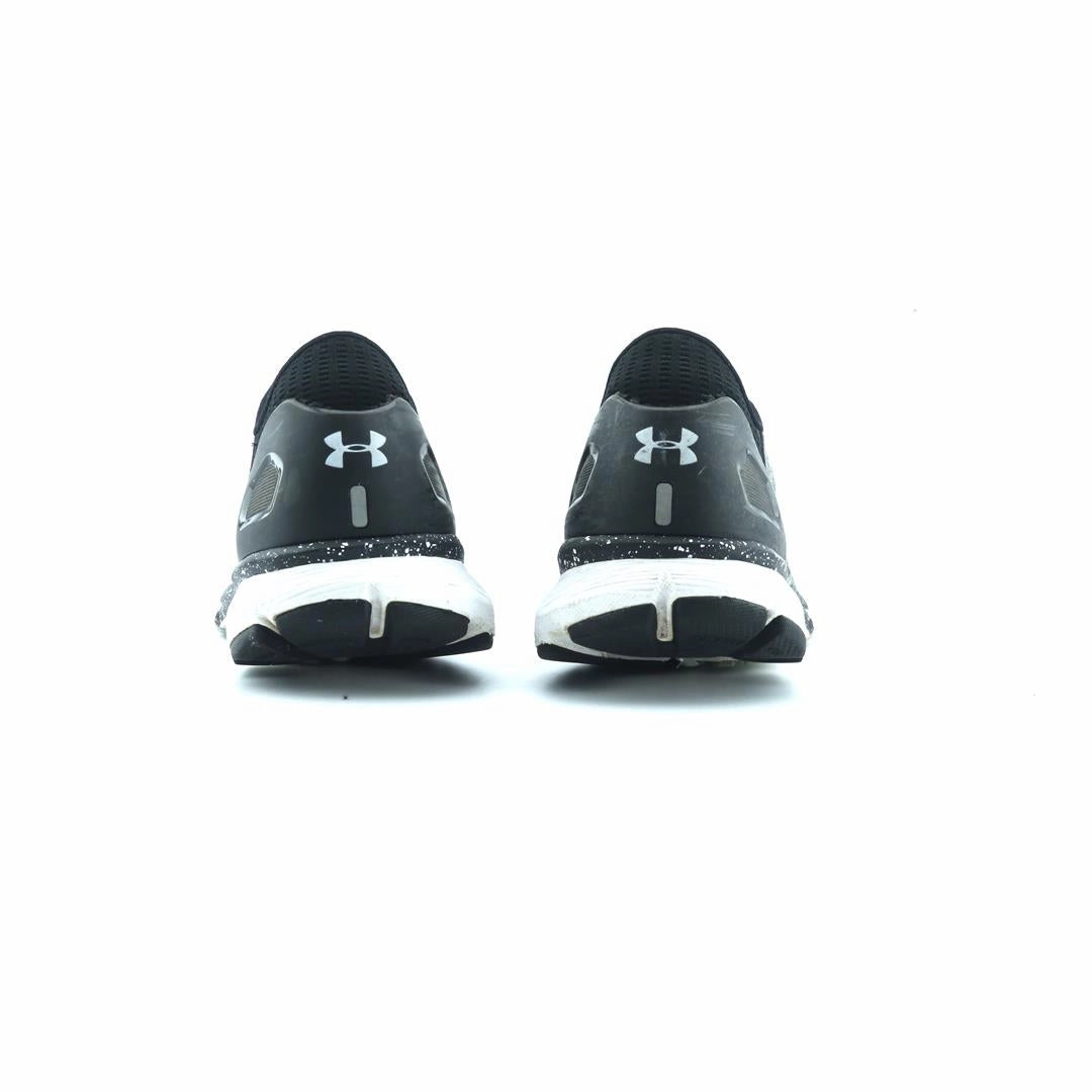 UNDER ARMOUR CHARGED ESCAPE 3 Under Armour sport shoe shots