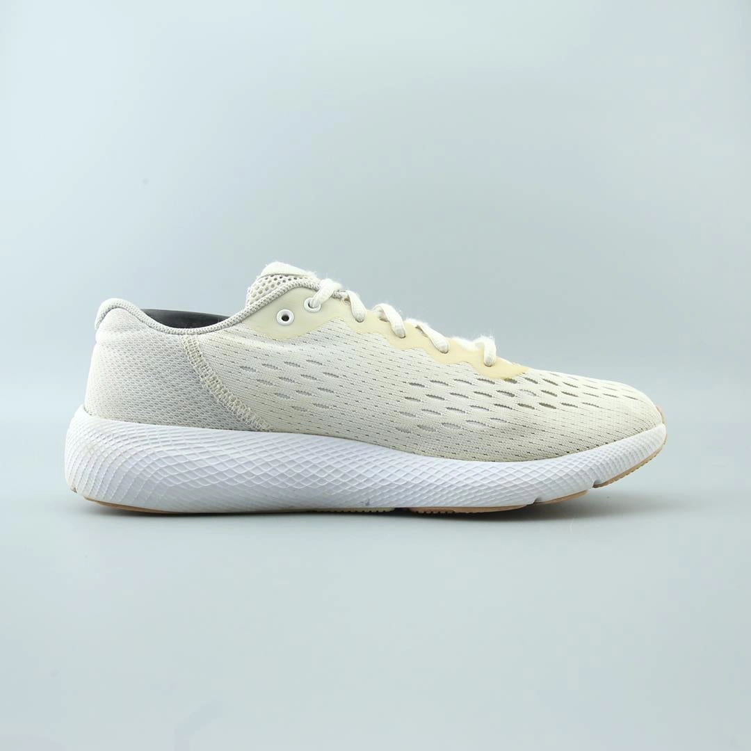 UNDER ARMOUR  CHARGED PURSUIT 2 SE Under Armour sport shoe shots