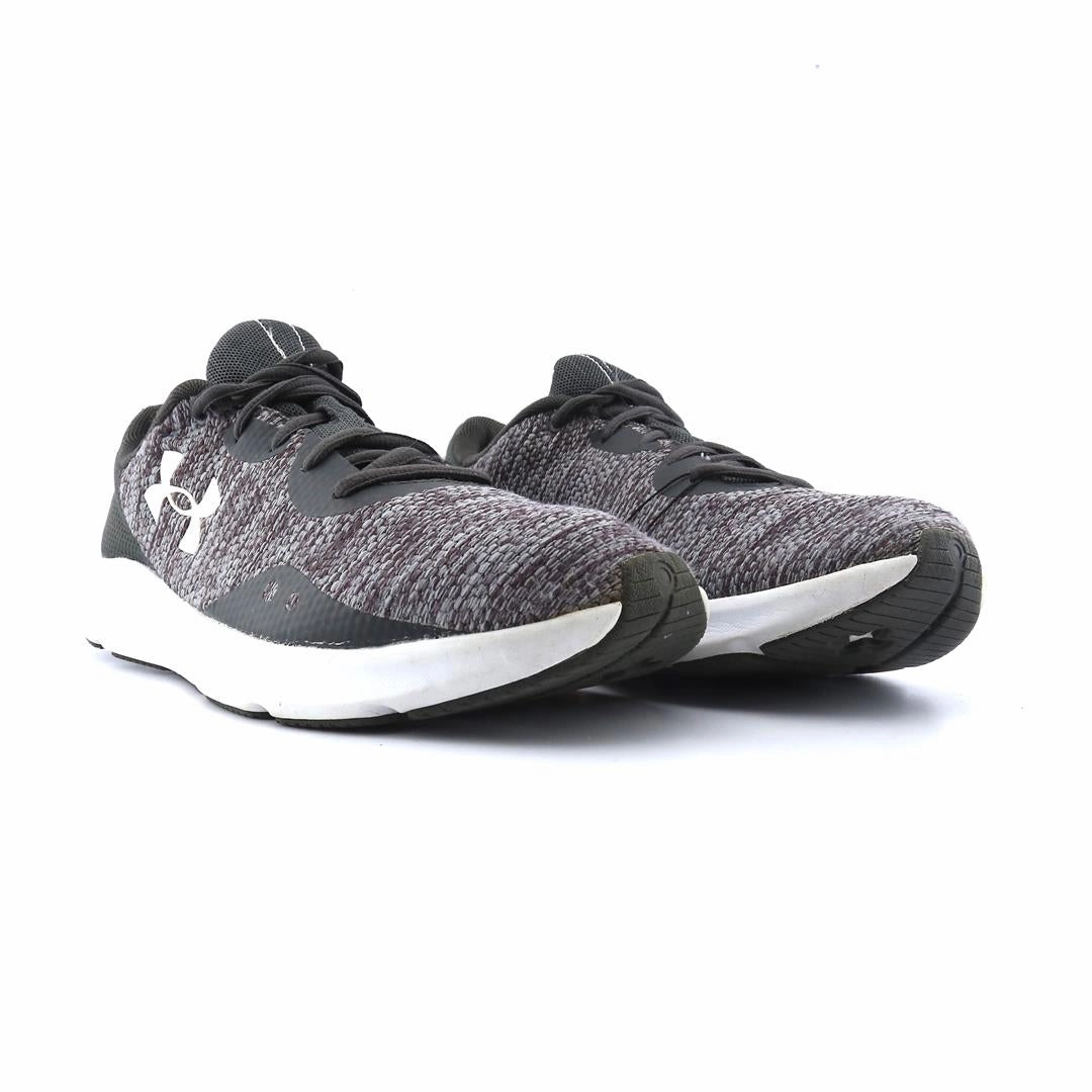 UNDER ARMOUR CHARGED PURSUIT 3 Under Armour sport shoe shots