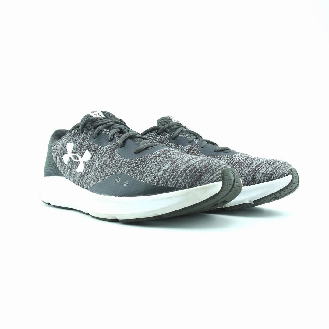 UNDER ARMOUR CHARGED PURSUIT Under Armour sport shoe shots