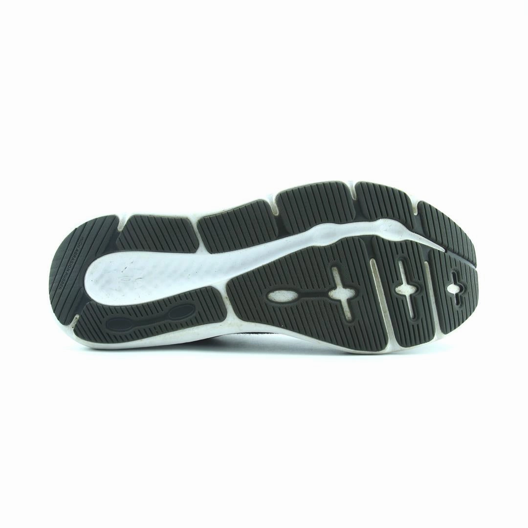 UNDER ARMOUR CHARGED PURSUIT Under Armour sport shoe shots