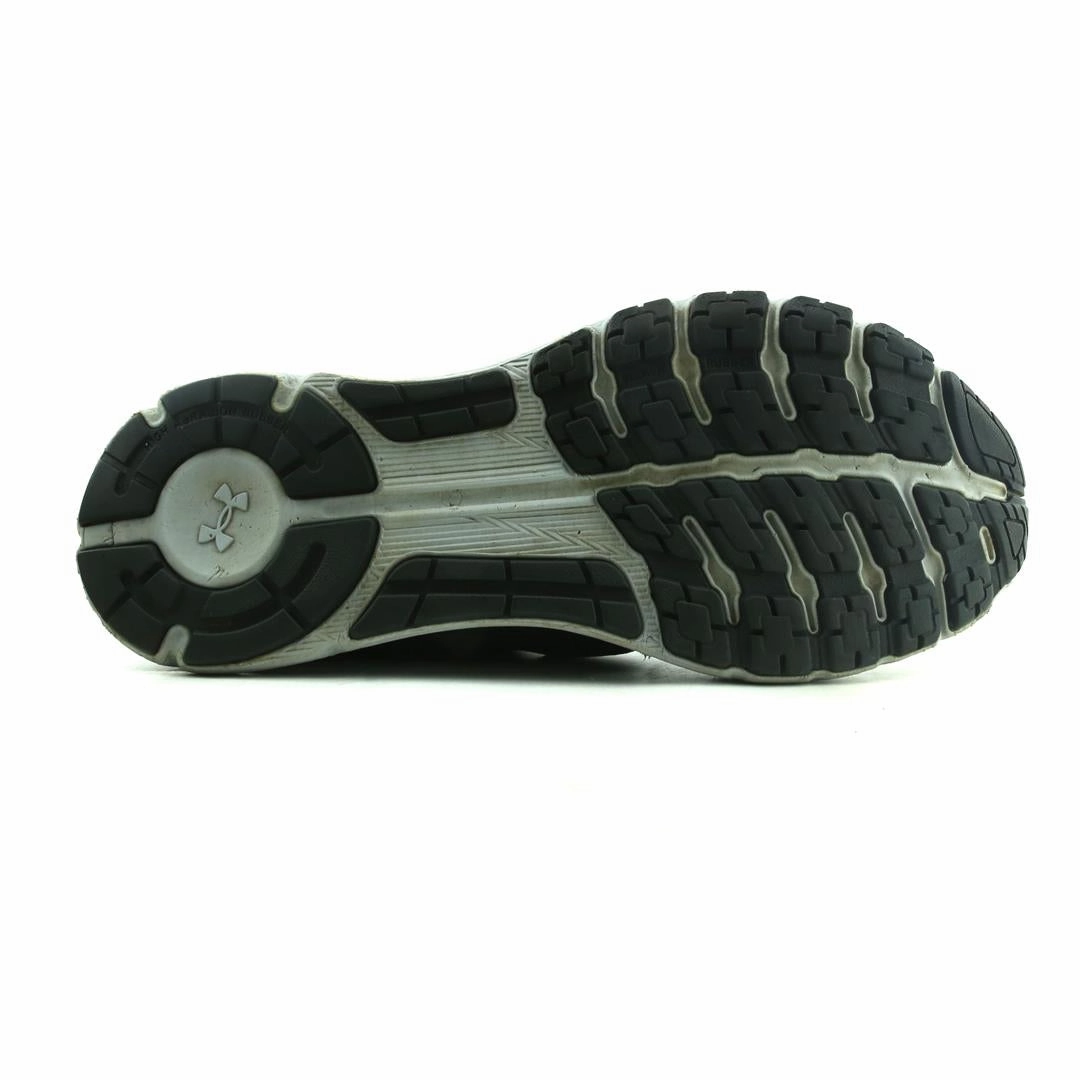 UNDER ARMOUR CHARGED REACTOR RUN Under Armour trainer close-ups