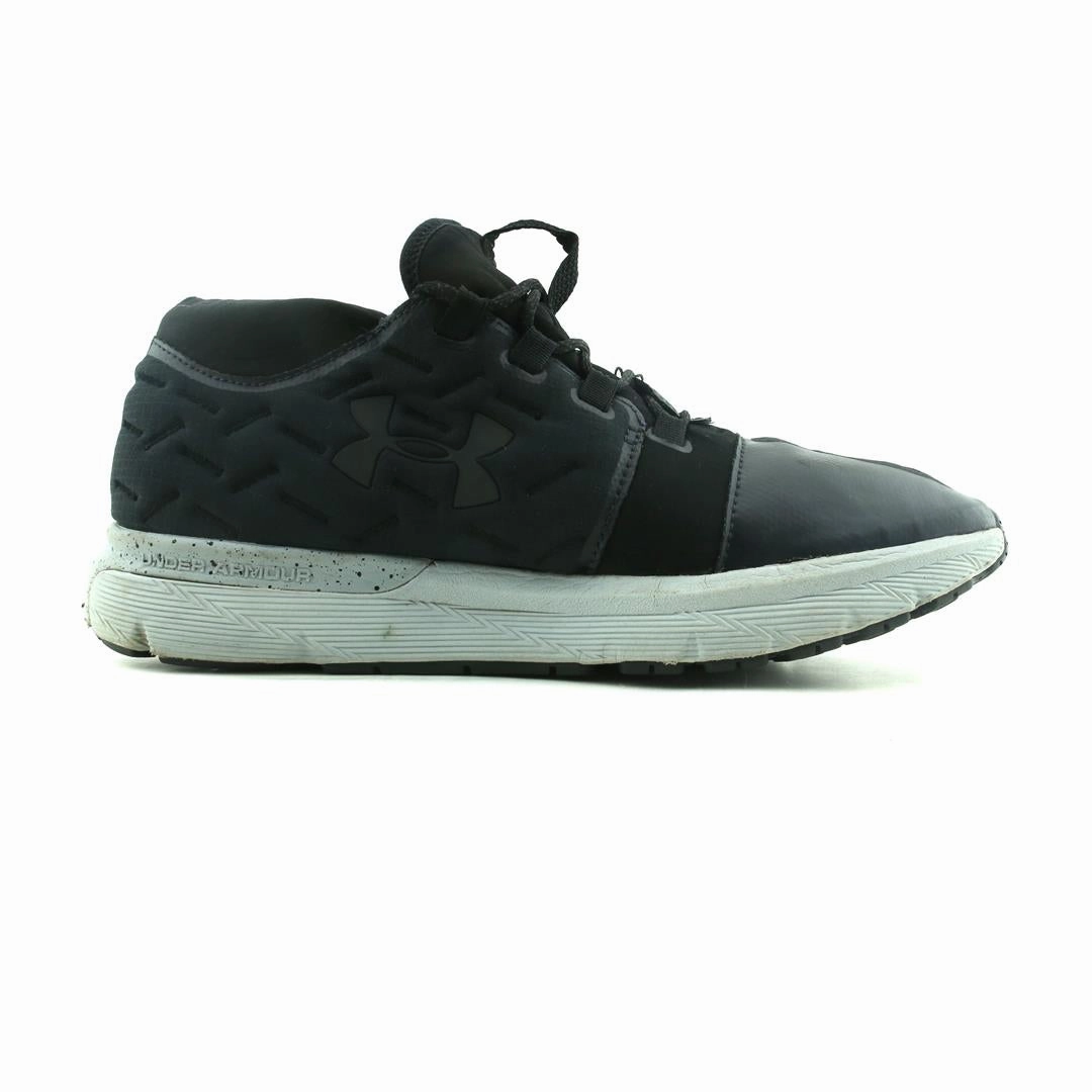 UNDER ARMOUR CHARGED REACTOR RUN Under Armour trainer close-ups