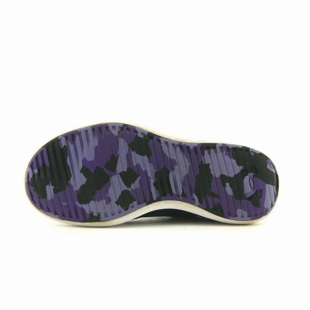 UNDER ARMOUR CHARGED REVITALIZE Under Armour trainer close-ups